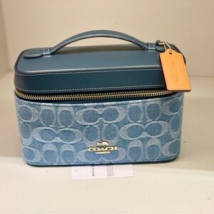 Coach Cosmetic Case in Signature Denim Gold/Indigo CDC16 NWT